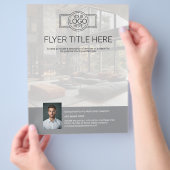 Real Anwesen Agent Intro Flyer mit Logos und Foto (Hand)