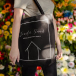 Real Anwesen Company Custom Moderne Realtor Black Tasche<br><div class="desc">Diese moderne Retro-Tasche ist der perfekte Weg, um Kunden zu vermarkten. Füllen Sie Ihre neuen Kunden-Zuhause Kaufen Informationen in diese schicke, individuelle Tasche und anpassen Sie mit Ihrem Namen und echtes Anwesen Unternehmen. Diese minimalistisch-schwarzen Taschen sind mit einer weißen Linie versehen, die von einem Haus zeichne. Werben Sie Ihre Immobilie...</div>