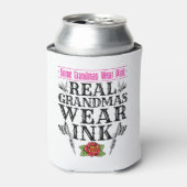 Real Grandmas Trak Tattoo Tattooed Großmutter Dosenkühler (Kanne Vorderseite)