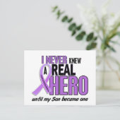 REAL HERO 2 Son HODGKIN-T - Shirt Postkarte (Stehend Vorderseite)