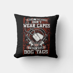 Real Heroes Wear Dog Tags Kissen
