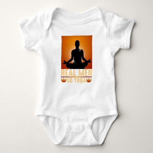Real Men Do Yoga Baby Strampler (Vorderseite)