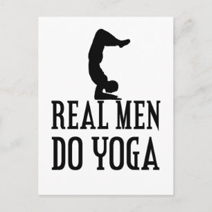 Real Men Do Yoga Postkarte