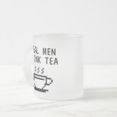 Real Men Drink Tee lustig Mattglastasse (Vorderseite Links)