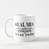 Real Men machen Twins Kaffeetasse (Links)