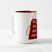 Real Men tragen Schürze (rot) Zweifarbige Tasse (Vorderseite Links)
