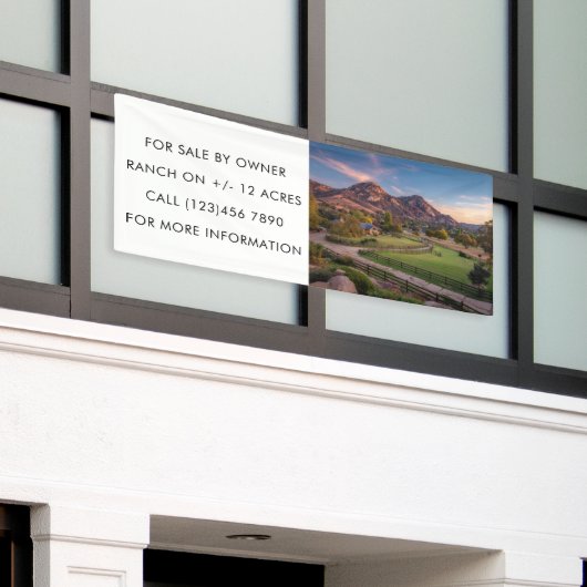 Reales Anwesen für den Verkauf durch den Eigenhänd Banner (Äußeres Gebäude)