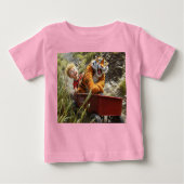 Realistic Calvin and Hobbes Baby Tee (Vorderseite)