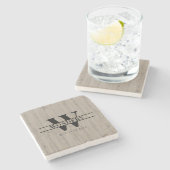 Realistic Grey Driftwood Grain Monogram Wedding Steinuntersetzer (Seitenansicht)