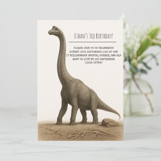 Realistic Sauropod Dinosaur with Fossils Birthday Einladung (Stehend Vorderseite)