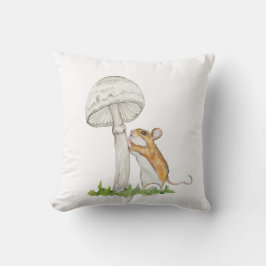 Realistisch eine lustige Feldmaus und Pilz Kissen
