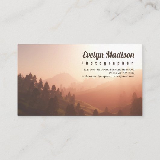 Realistische Berglandschaft mit Sonnenaufgang Visitenkarte (Rückseite)