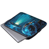 Realistische Hyper-Alien und UFO im Wald Laptopschutzhülle (Vorne Knopf)