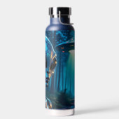 Realistische Hyper-Alien und UFO im Wald Trinkflasche (Links)