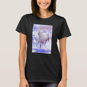 Realistische magische Einheit durch den Himmel T-Shirt