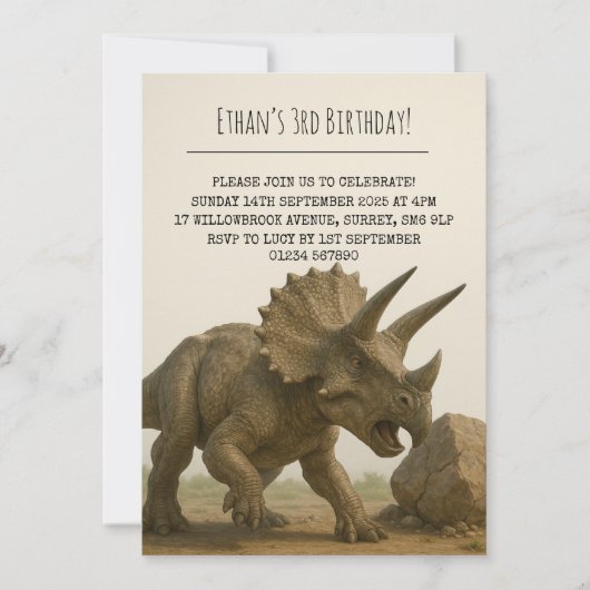 Realistische Triceratops Dinosaur in Rocky Birthda Einladung (Vorderseite)
