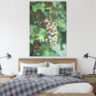 Realistische Weinrebe mit Blättern – Fine Art Leinwanddruck