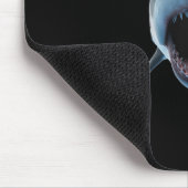 Realistischer Großer Haiangriff für Liebhaber Mousepad (Ecke)