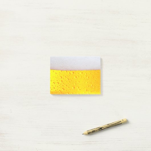 Realistisches Bier Post-it Klebezettel (Auf Schreibtisch)