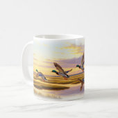 Realistisches Design der Mallard Digital Painting Kaffeetasse (Vorderseite Links)