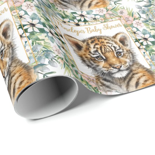 Realistisches Tiger Cub Personalisiert Babydusche Geschenkpapier (Rolleneckpunkt)