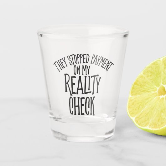 Reality-Karo Schnapsglas (Vorderseite)