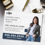 Realtor Farm Mailer Real Anwesen Marketing Logo Postkarte<br><div class="desc">Stärken Sie Ihre Präsenz in der Community mit dieser anpassbaren echten Anwesen-Postkarte, die sich perfekt für den Kontakt mit potenziellen Zuhause-Händlern eignet und Ihr Know-how demonstriert. Dieses elegante Design bietet Platz zum Hochladen Ihres Logos und ein berufliches Foto. Es fügt Ihrer Marketing-Strategie eine persönliche und polierte Touch hinzu. Diese Postkarten...</div>