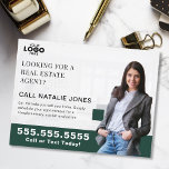 Realtor Farm Mailer Real Anwesen Marketing Logo Postkarte<br><div class="desc">Mit dieser smaragdgrünen, echten Anwesen-Postkarte, mit der Sie Ihre landwirtschaftlichen Kampagnen steigern können, erleben Sie die Aufmerksamkeit in Ihrer Zielregion. Diese Postkarte ist ideal, um Ihre Expertise zu zeigen und sich mit potenziellen Zuhause-Anbietern zu verbinden. Sie lasse Ihnen, Ihr Logo und Ihr Foto für eine personalisierte, berufliche Touch hochzuladen. Die...</div>