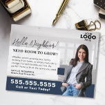 Realtor Marketing Logo Real Anwesen Farm Mailer Postkarte<br><div class="desc">Mit dieser eleganten, blauen Zucht-Postkarte, die darauf ausgelegt ist, Aufmerksamkeit zu erregen und Glaubwürdigkeit in Ihrer Nachbarschaft zu erlangen, können Sie Ihr echtes Anwesen-Marketing verbessern. Die raffinierte marineblaue Kulisse kombiniert mit anpassbaren Features, wie das Hochladen Ihres Logos und Fotos, stellt sicher, dass Ihre Nachricht sowohl persönlich als auch beruflich ist....</div>