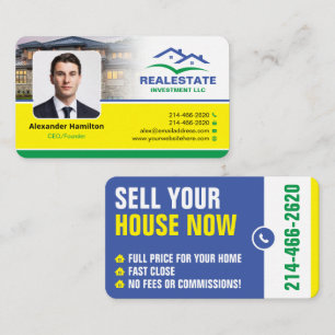 Realtor, realer Anwesen-Investor mit einem Kopfsch Visitenkarte
