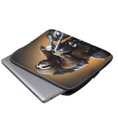 Rebel Sloth: Ein lederverkleidetes Motorrad Laptopschutzhülle (Vorne Knopf)