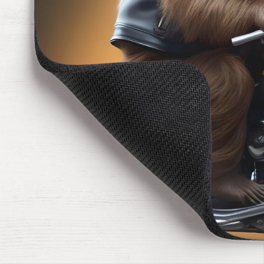 Rebel Sloth: Ein lederverkleidetes Motorrad Mousepad (Ecke)