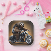 Rebel Sloth: Ein lederverkleidetes Motorrad Pappteller (Party)