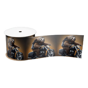 Rebel Sloth: Ein lederverkleidetes Motorrad Satinband