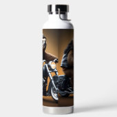 Rebel Sloth: Ein lederverkleidetes Motorrad Trinkflasche (links)