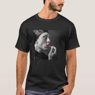 rebellischer Priester mit Lippenstift, rebellische T-Shirt