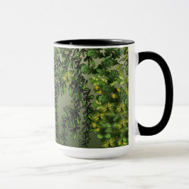 Reben in einer Tasse des Gewitters