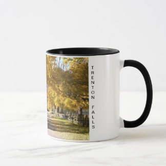 Rebhuhn-Hügel Rd im Fall Tasse