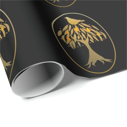 Rebhuhn in einem Birnen-Baum-Gold Geschenkpapier (Rolleneckpunkt)