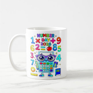 Rechner-Charakter-Math-Design für den Zahlentag 20 Kaffeetasse