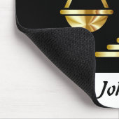 Rechtsanwalt auf der juristischen Seite Mousepad (Ecke)
