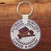 Rechtsanwalt oder Notar mit richterlichem Hammer u Schlüsselanhänger (Vorderseite)