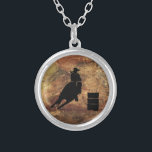 Rechtsanwalt Racing Girl Silhouette Wir haben Grun Versilberte Kette<br><div class="desc">Aufregende und rustikale Rodeo-thematische Illustration. Silhouette eines Cowgirl Fass Rennen mit ihrem Pferd. Hintergrund ist eine raue,  verwitterte,  braune und rot getönte,  erdige Grunge Textur. Ideal für Rodeo-Fans und Pferdefreunde.</div>