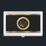 Rechtsanwalts-Visitenkarte-Halter Visitenkarten Dose<br><div class="desc">Rechtsanwaltsgeschäfts-Kartenhalter mit cooler simulierter Goldmetallischer Hintergrundordnung,  die noble Gesetzesskala und versinnbildlichen alle gedruckt auf der Front und für einen besten ersten Eindruck mutig angezeigt. Entworfen sagte Griff Ihren Geschäftskarten und schützt sie in der Art für einen beruflichen Rechtsanwalt,  ein Sozietätspersonal oder Rechtsanwälte.</div>