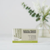 Rechtsanwaltsbüro des Rechtsassistent-Legal1 hält Visitenkarte (Stehend Vorderseite)