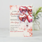 Red A Little Sweetheart Balloons & Bugbaby Dusche Einladung (Stehend Vorderseite)