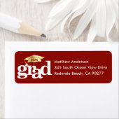 Red Abschluss Bold Modern Type Gold Cap Adresse (Insitu)