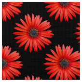 Red African Daisy Pattern auf schwarz Stoff (Nahaufnahme)