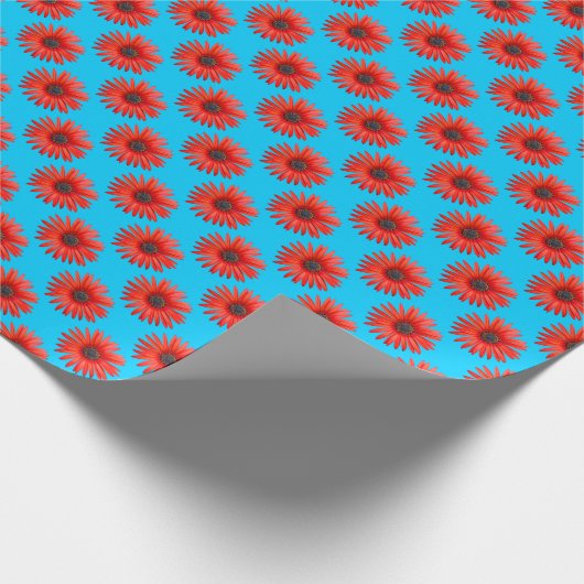 Red African Daisy Pattern auf Sky Blue Geschenkpapier (Ecke)