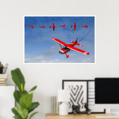 Red Airplane darstellend eine aerobatische Snap Ro Poster (Heimbüro)